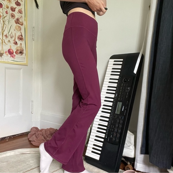 Gap purple flared yoga pants, comfortable and cute. - Picture 3 of 3